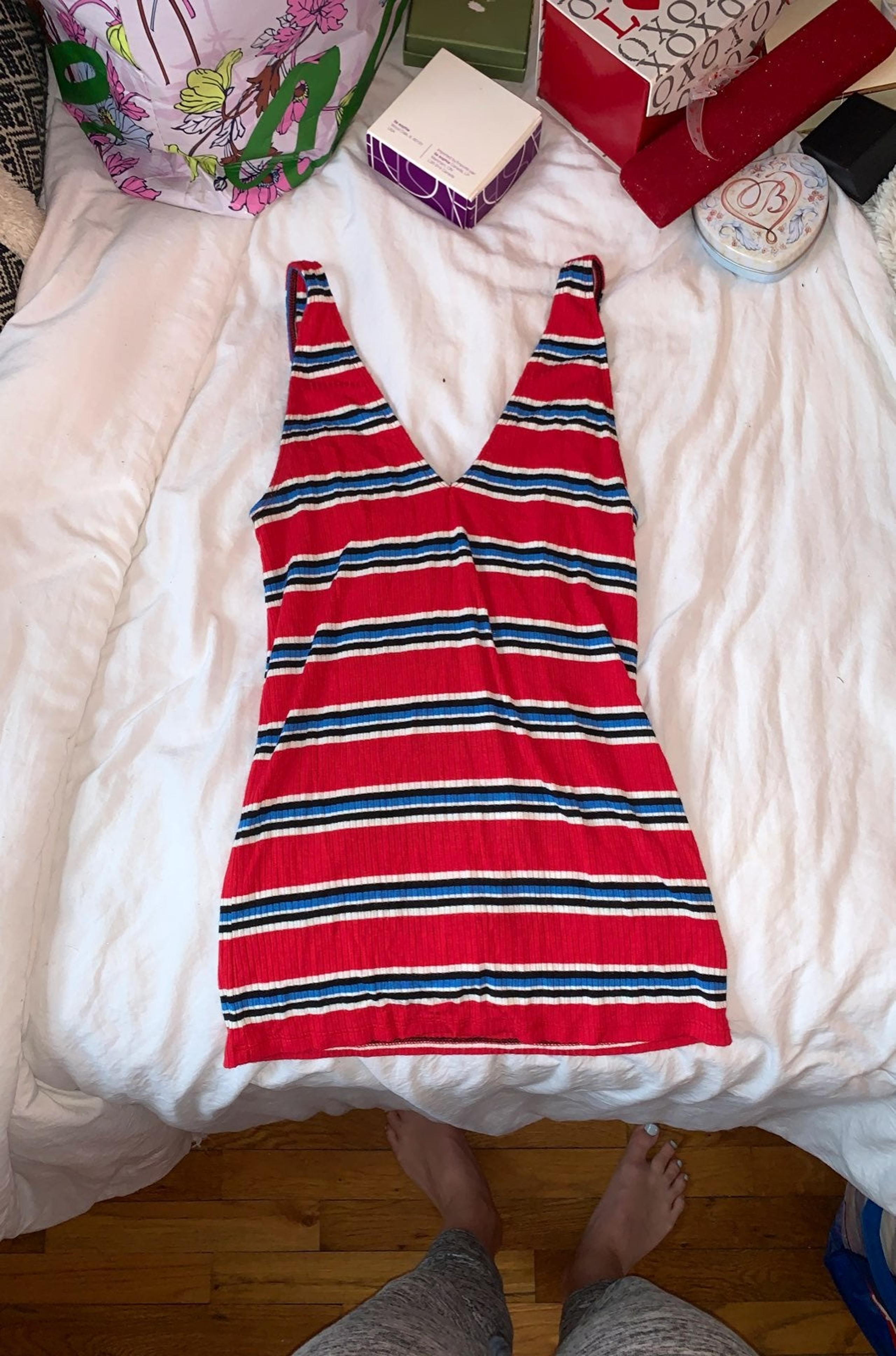 Express v-neck tank top
