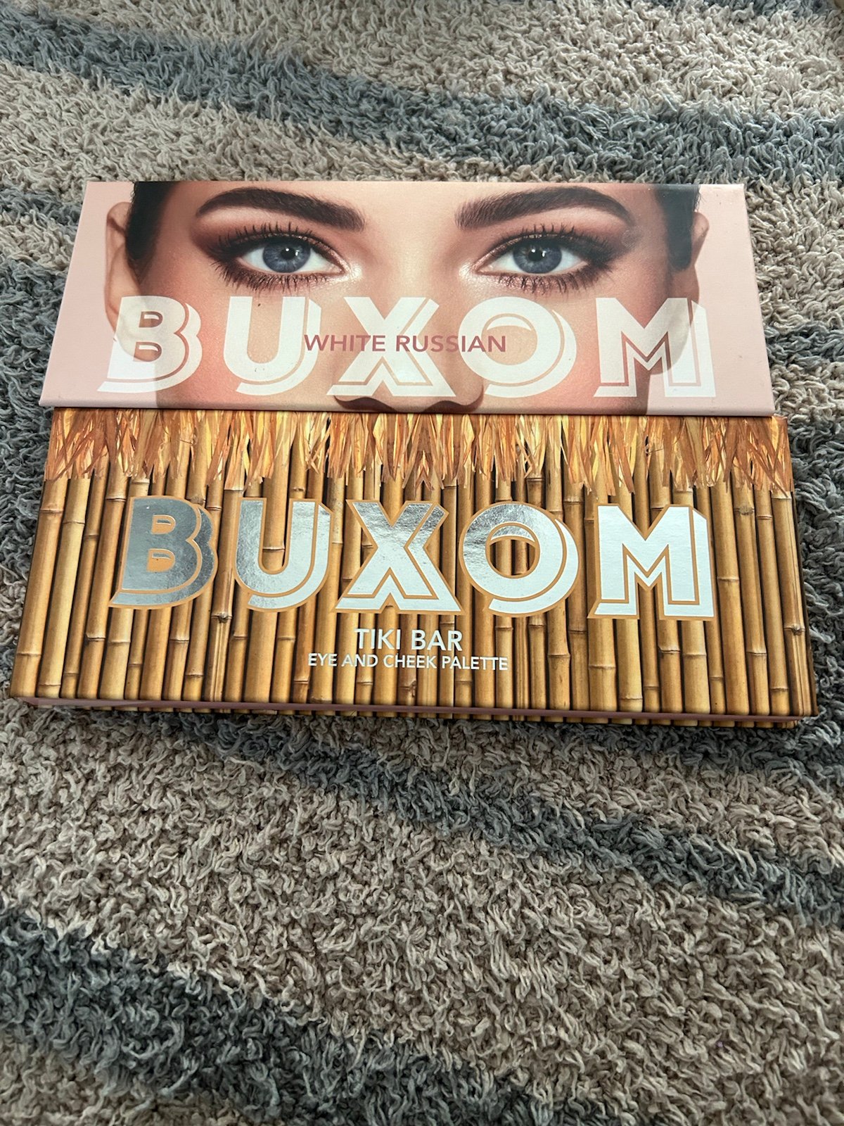 Buxom White Russian and tiki bar