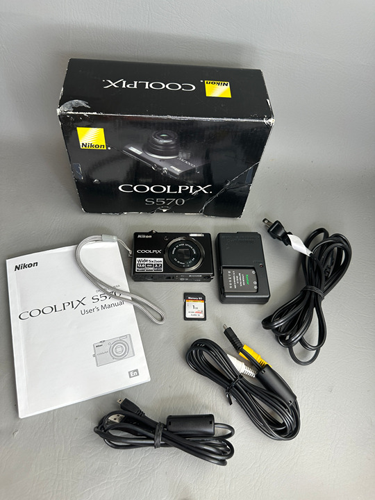 Nikon Coolpix S570 12MP Digital Camera Black + Battery Charger SD Card