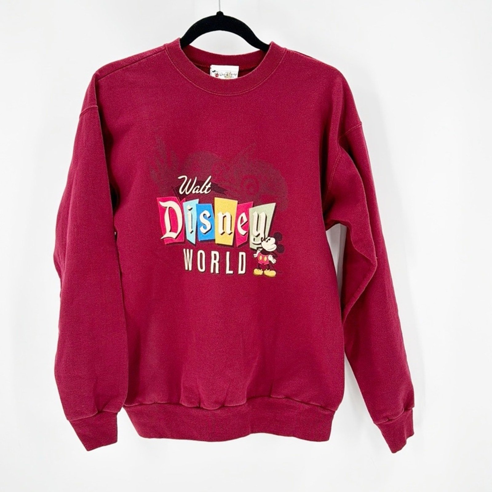 Vintage Walt Disney World Mickey Graphic Crewneck Sweatshirt unisex Maroon