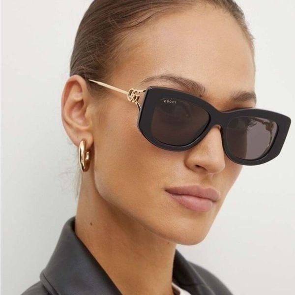NEW Gucci Sunglasses GG1566S 001 Black Gold Grey Women