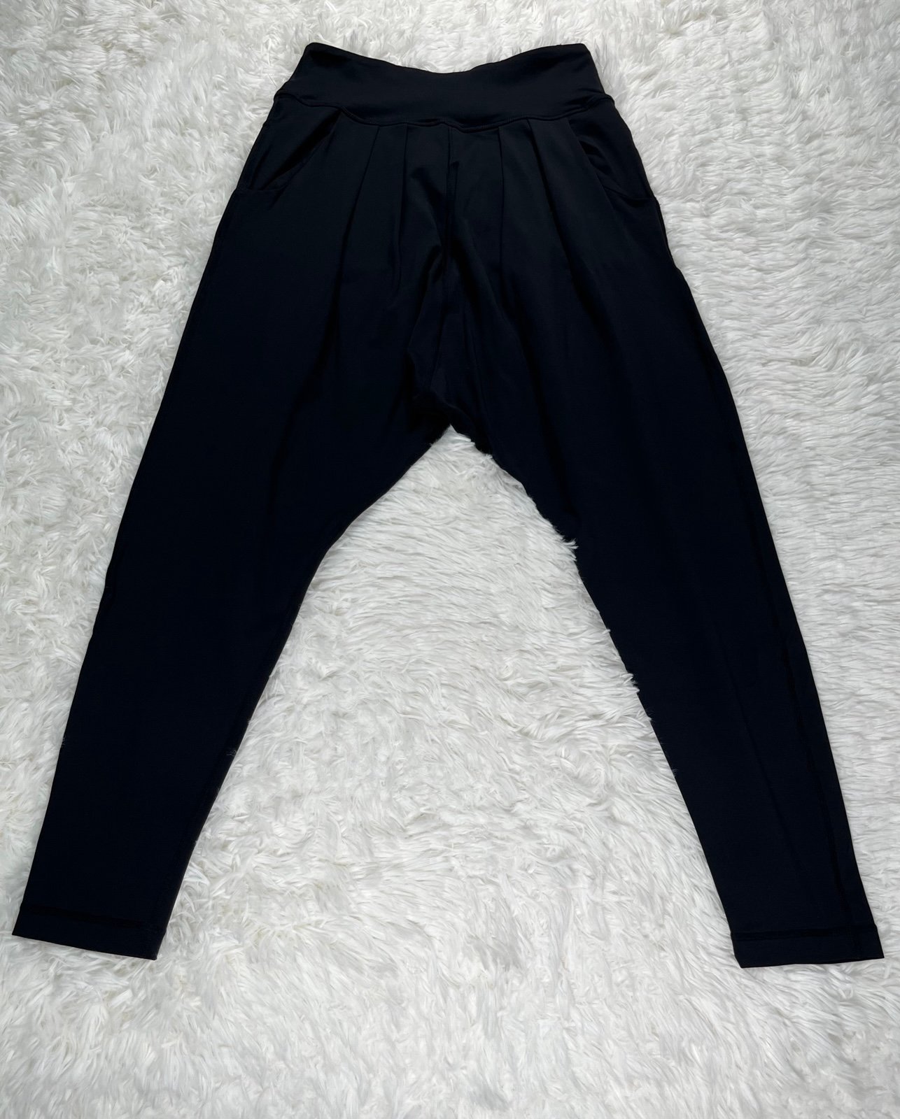 Lululemon | Pleated High-Waisted Joggers