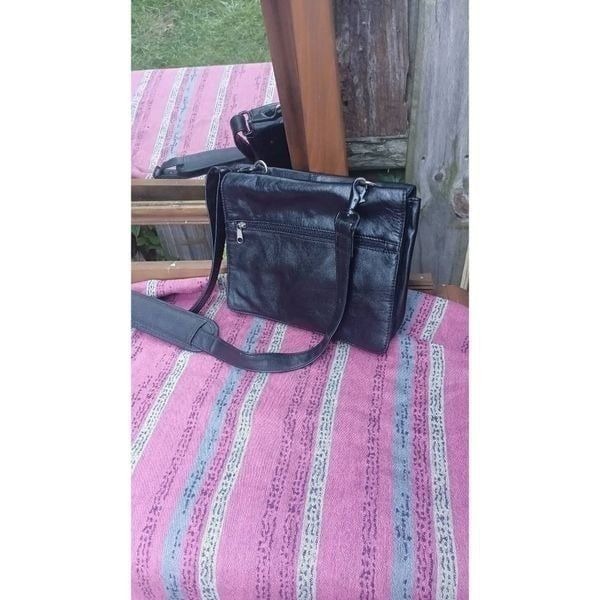 Pelle studios vintage crossbody message bag organizer.