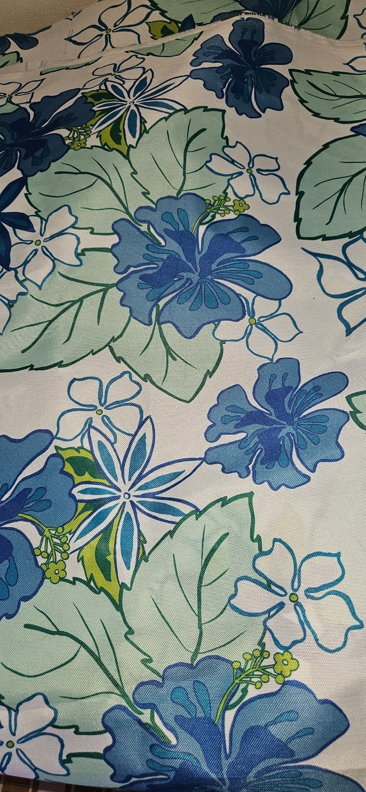 6 Yards Bold Blue and Green Mod Floral Fabric 60 Wide Hawaii Hibiscus Print