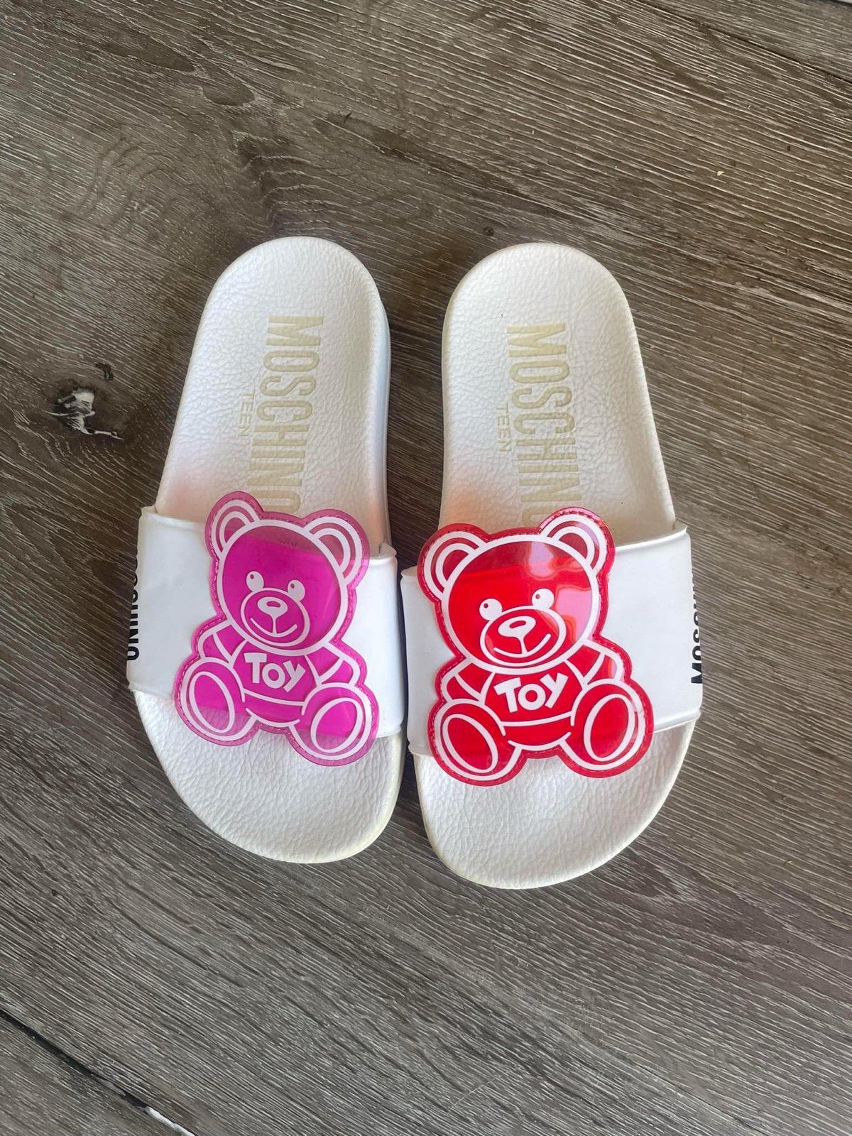 Moschino Slides for girls