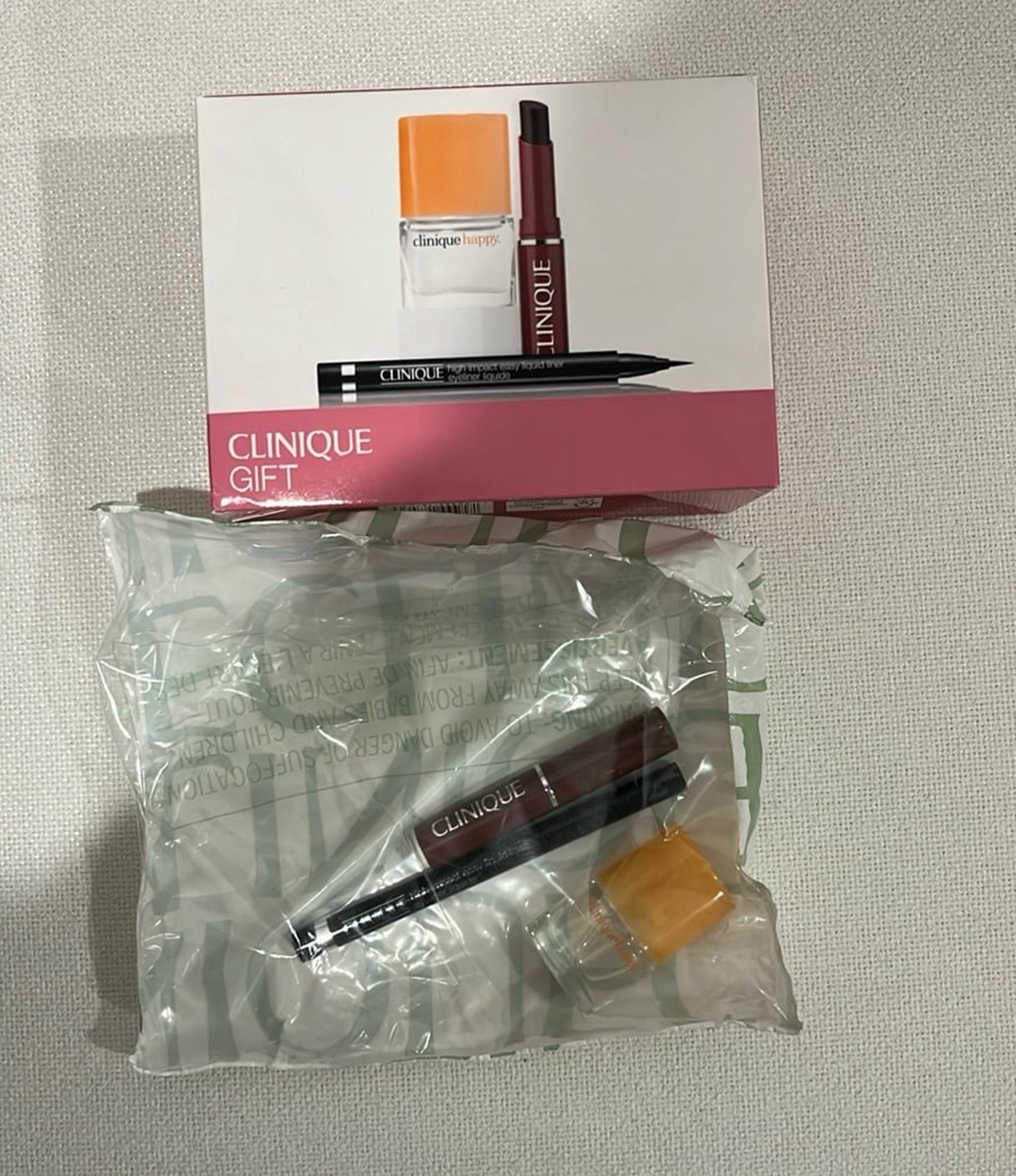 mini makeup / perfume - Clinique