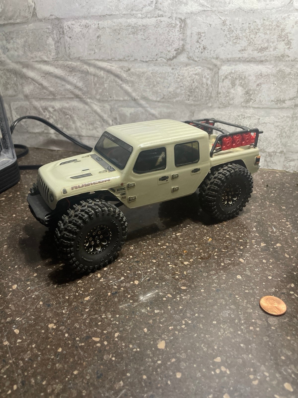Axial scx24 jeep gladiator.