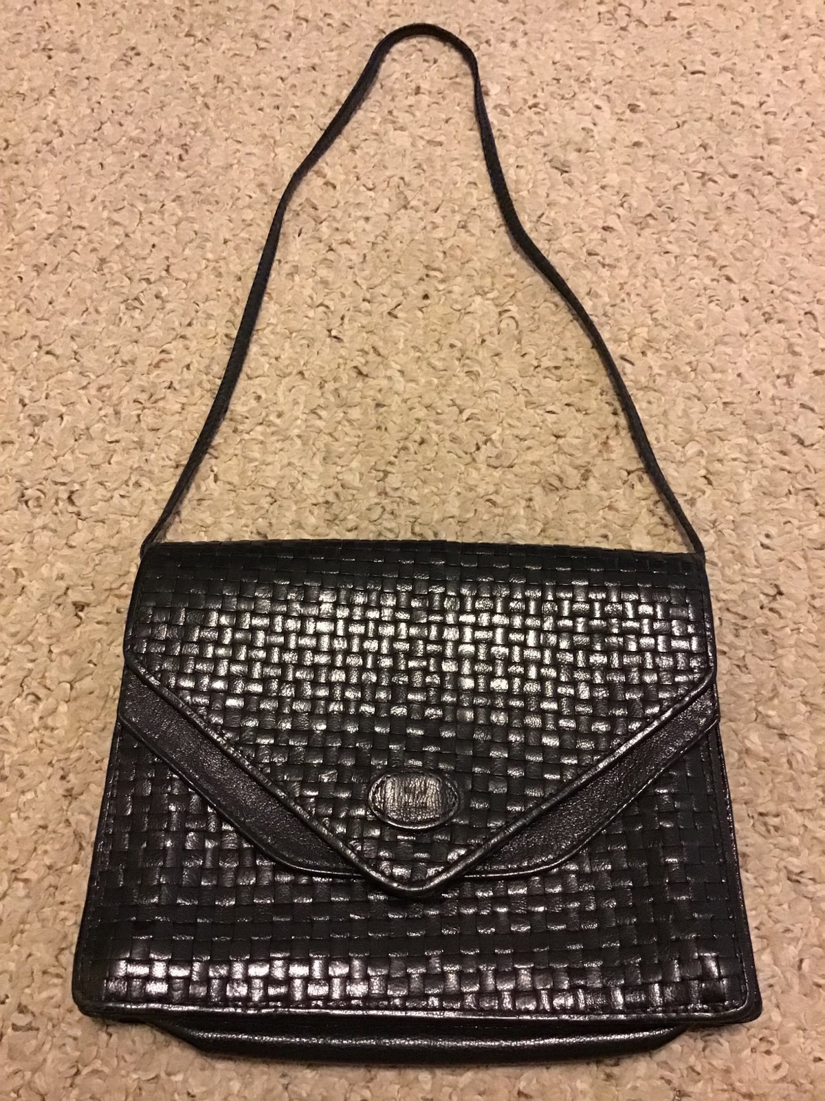 FENDI VINTAGE BLACK LEATHER WOVEN FLAP BAG EUC CLUTCH SHOULDER AUTHENTIC 80s