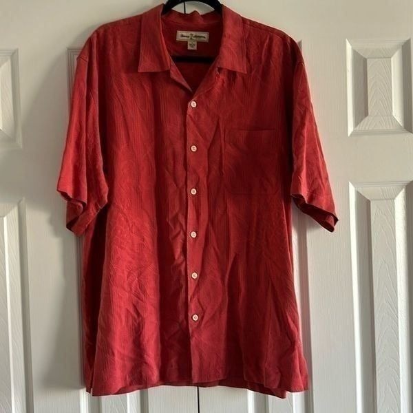 Tommy Bahama Men’s Reddish Hawaiian Textured Short-sleeve Button Down Shirt