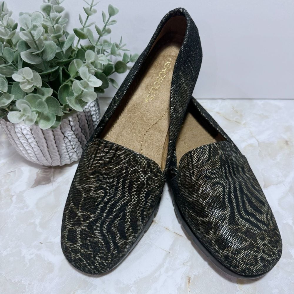 New Aerosoles Army Leather Flats Size 8