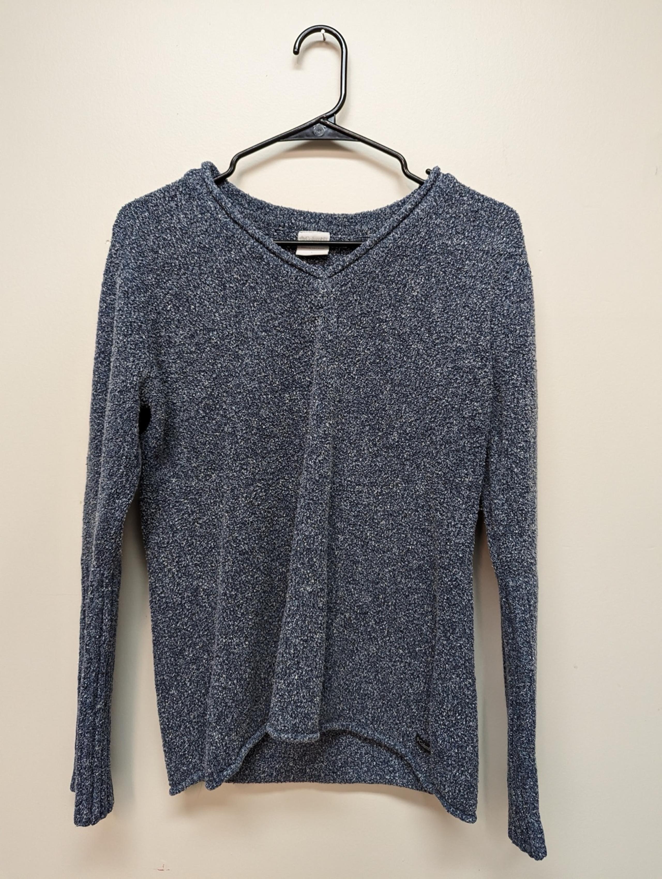 Columbia v neck sweater