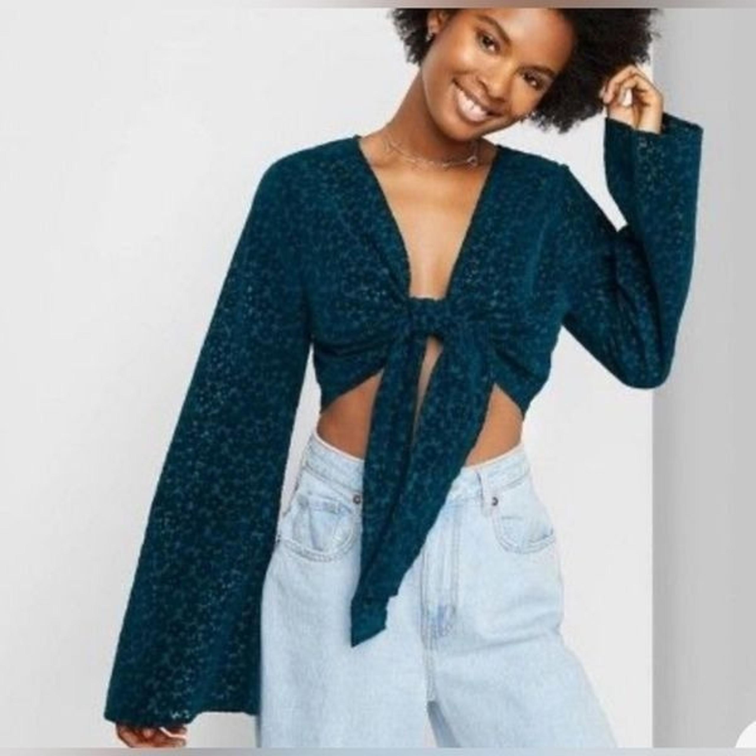 NWT Wild Fable Plus Size Teal Shear Tie Front Crop Top Bell Sleeve - Size XXL