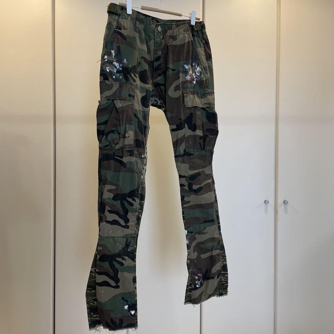 【mnml】Camouflage Flare Cargo Pants
