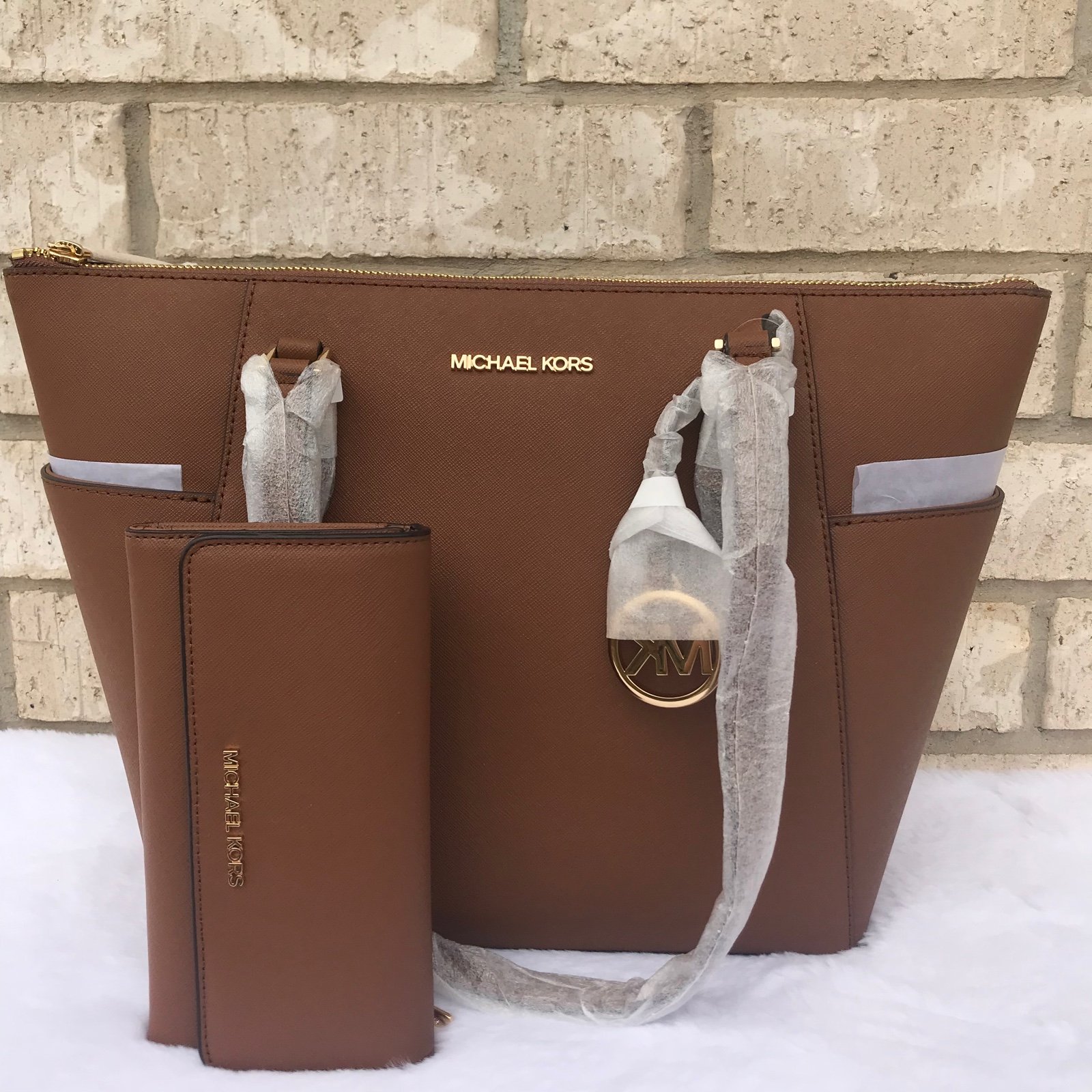 New! Michael Kors Charlotte tote and wallet