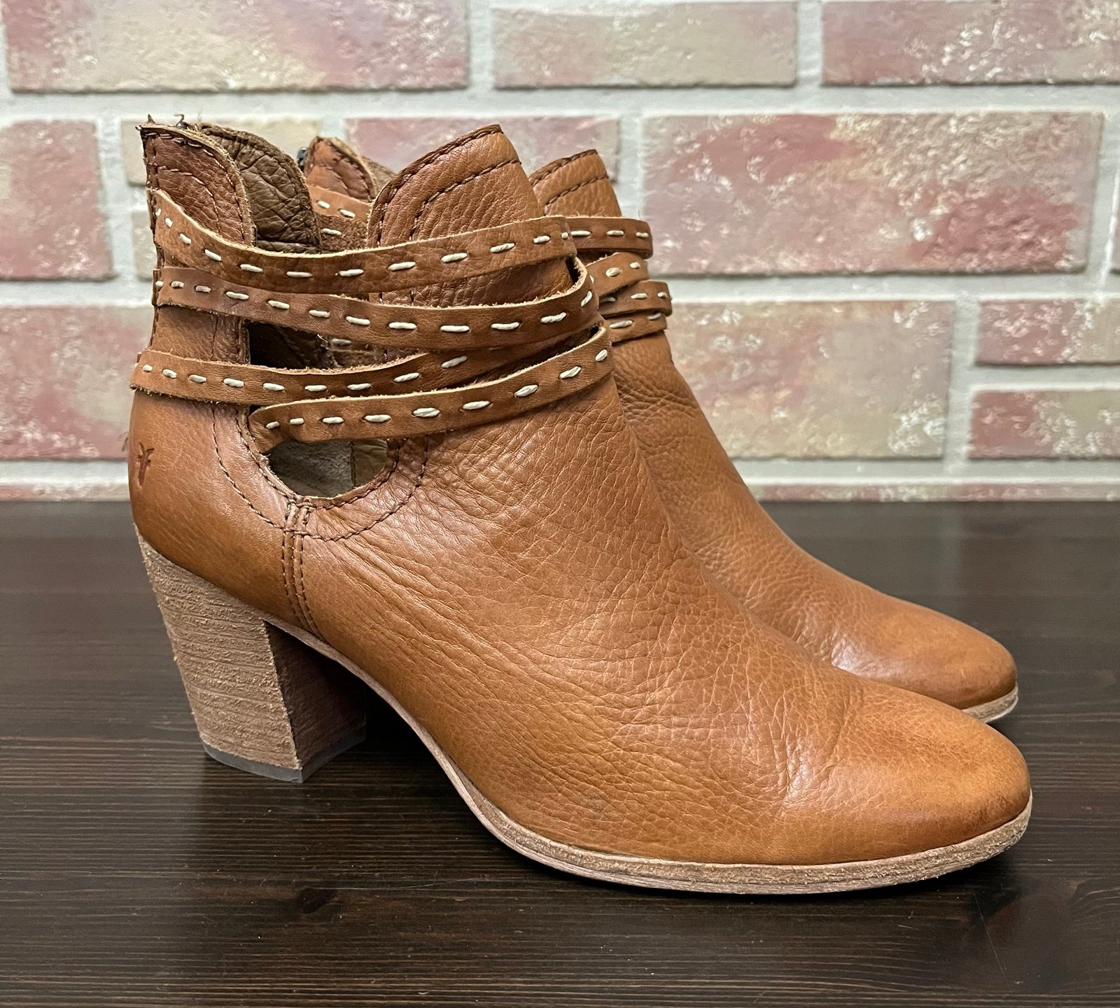 Frye Booties Womens Size 8.5 B Naomi Pickstitch Brown Leather