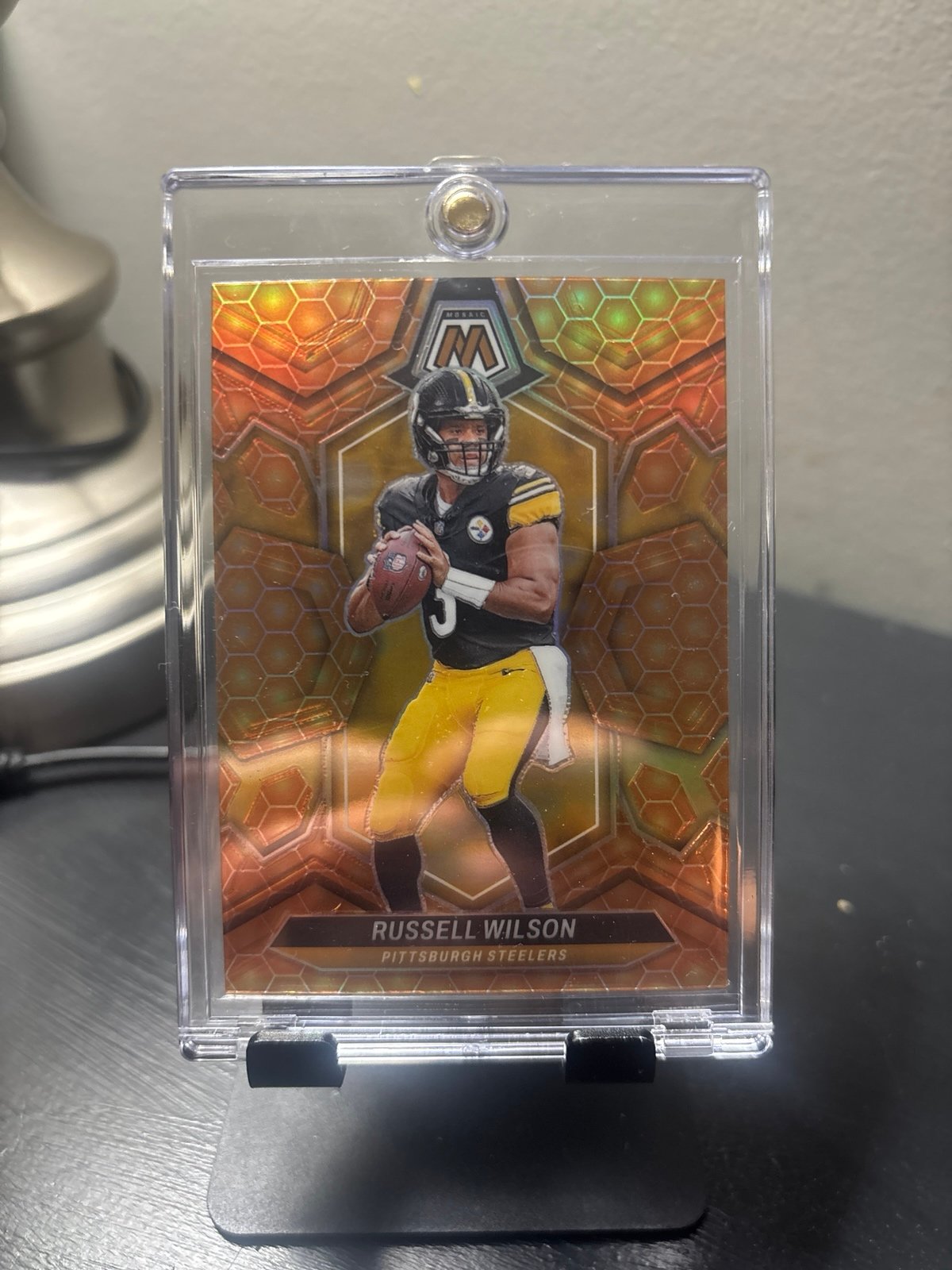 Russel Wilson Honeycomb #183 2024 mosaic CASE HIT
