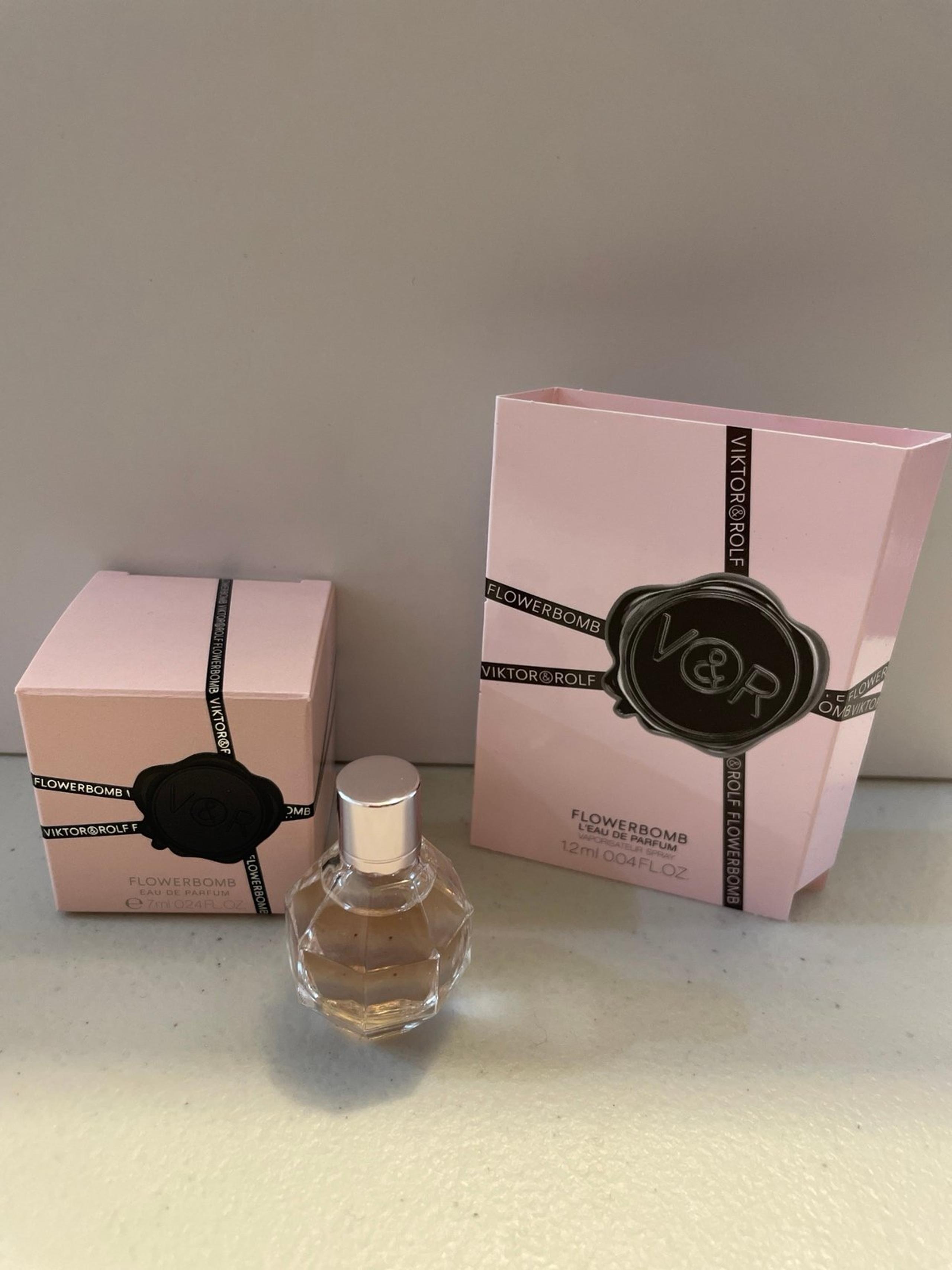 Viktor & Rolf flowerbomb bundle 7ml along with a 1.2 ml travel spray new