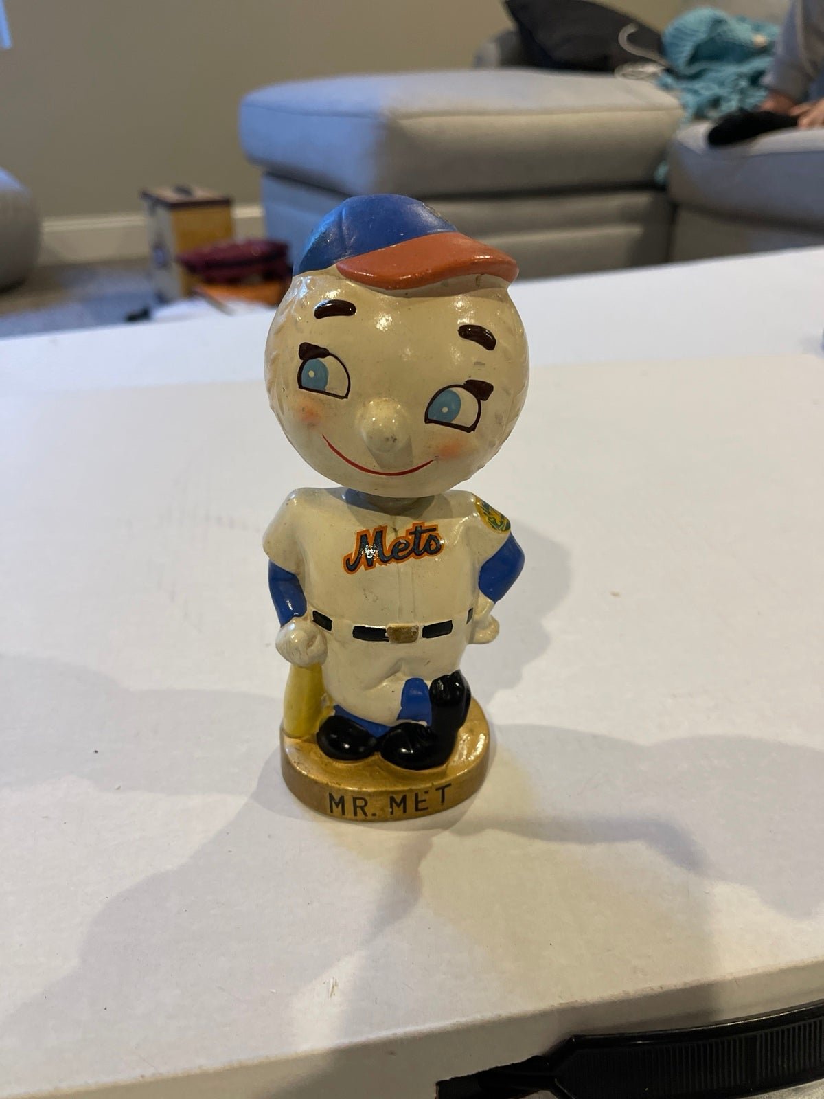 Antique Mr. Met bobble head/bank