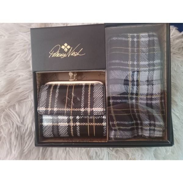 Nwt Patricia Nash set double wallet/purse&scarf