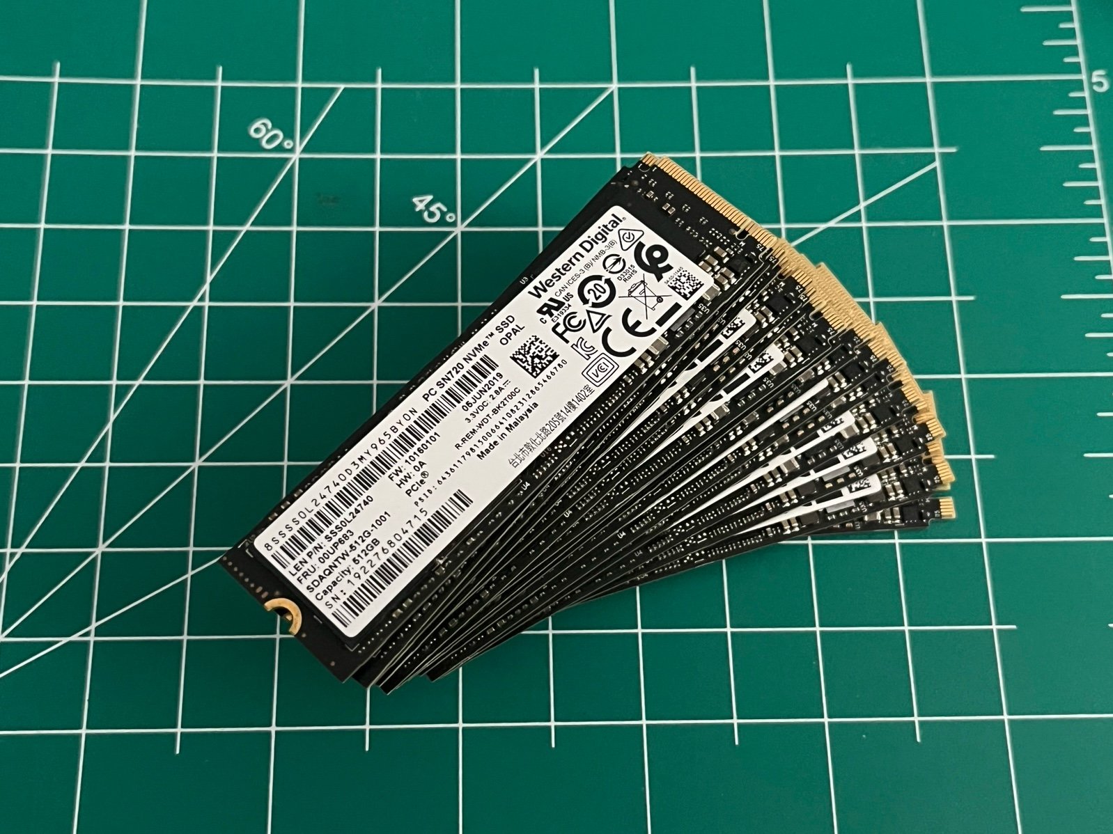 Lot of 16x Western Digital SSD M2 512GB