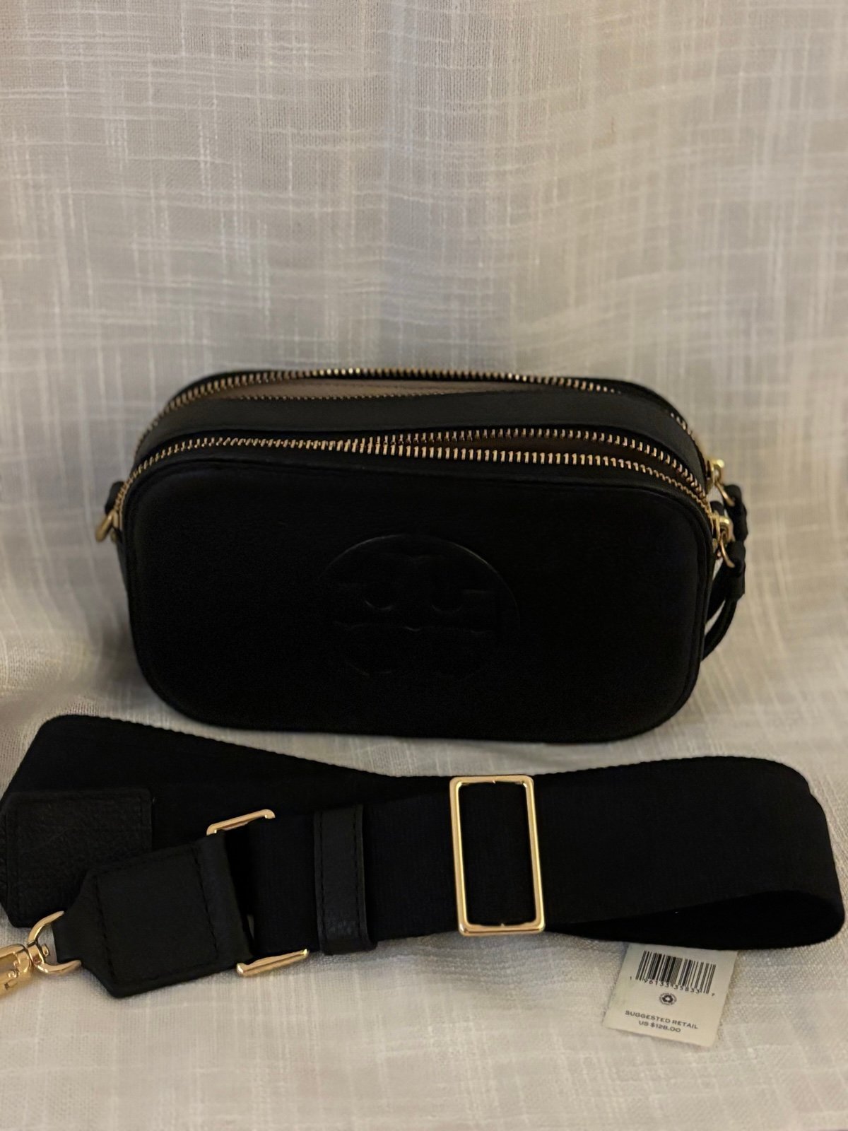 Like new Tory Burch camera crossbody