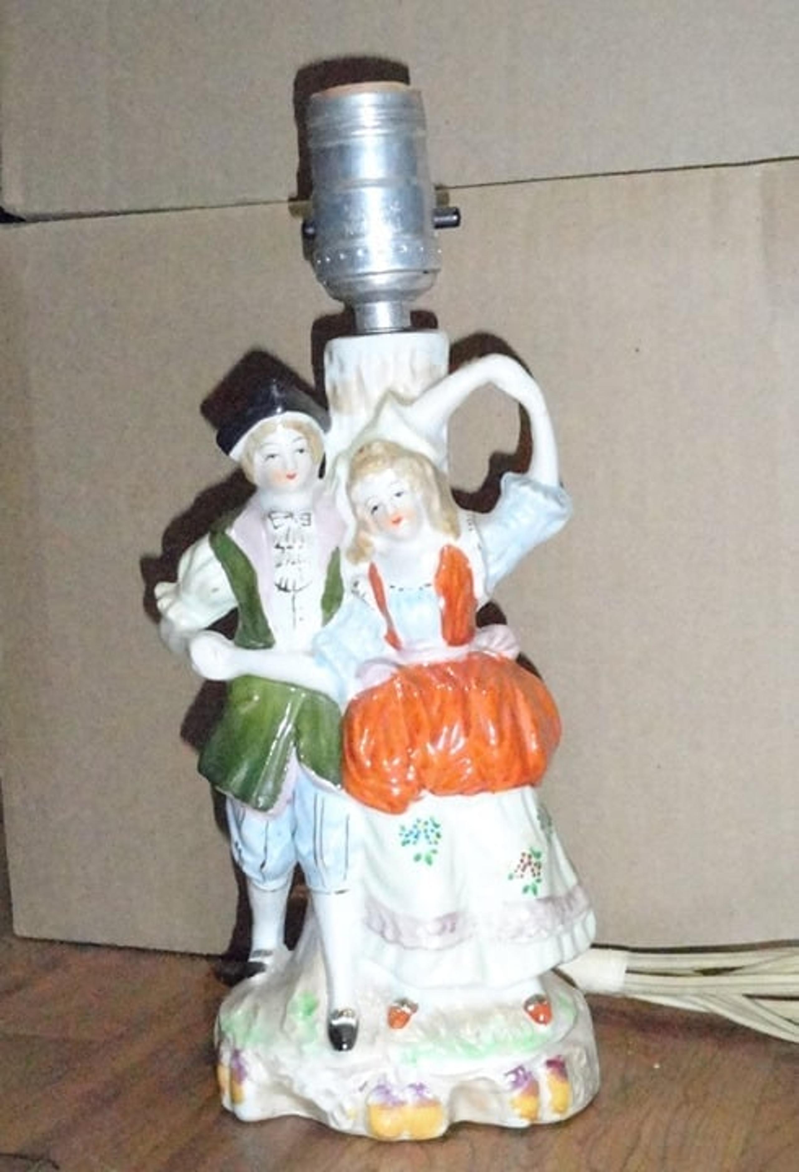Vintage Porcelain lamp with 18th century peasant dancers in working condition