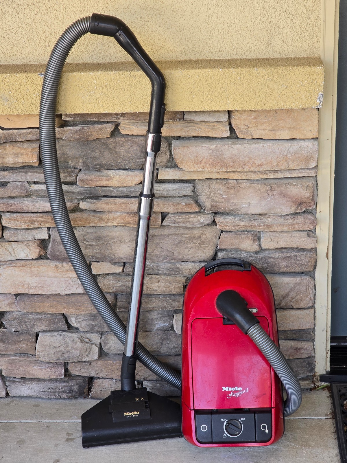 Miele Flamenco I I vacuum