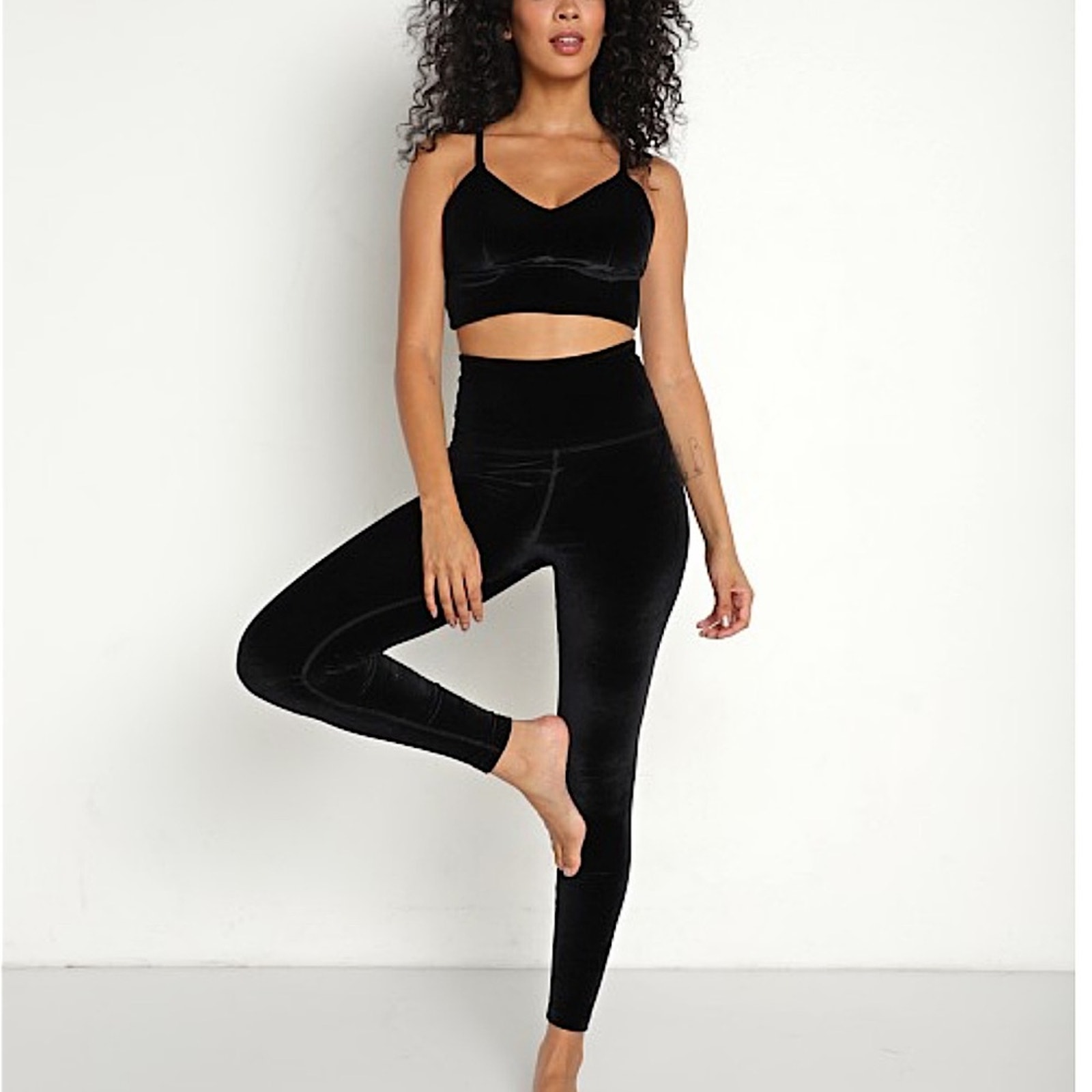 Beyond Yoga Velvet Motion High Waisted Midi Legging Black Velvet NWT size med