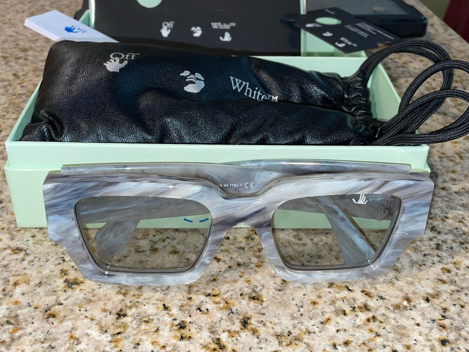 Off-white Sunglasses