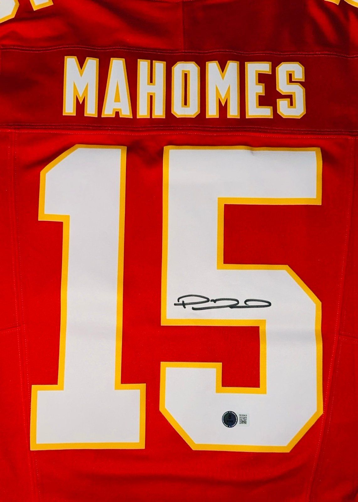 Patrick Mahomes Signed Authentic Nike Chiefs Jersey (Beckett)