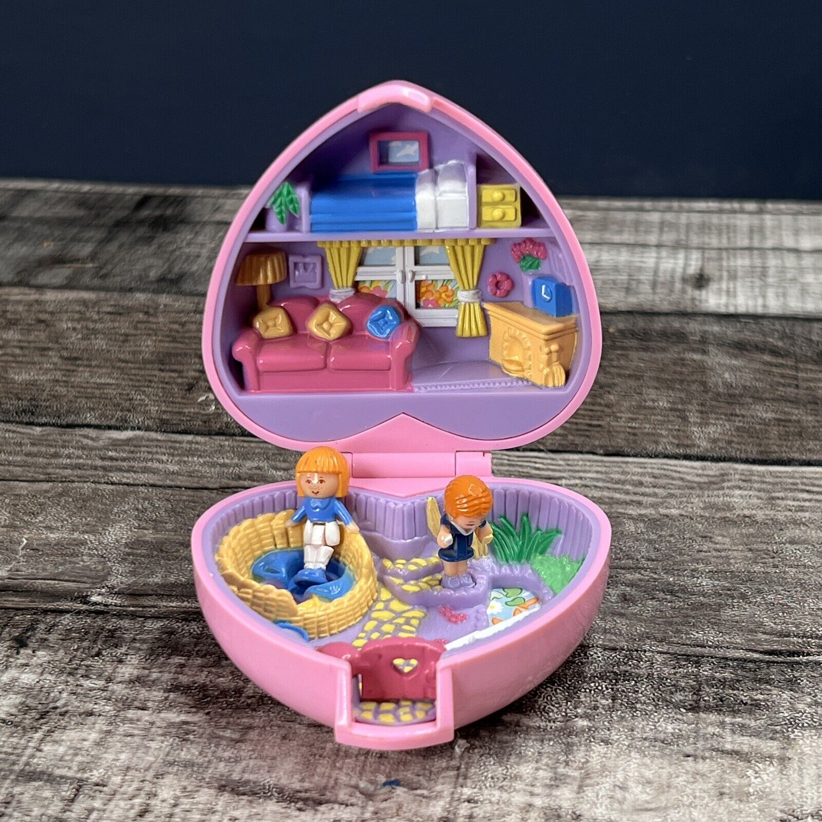 Polly Pocket Pretty Bunnies 1993 Compact Rabbits Easter Pink Heart w/ 2 figure