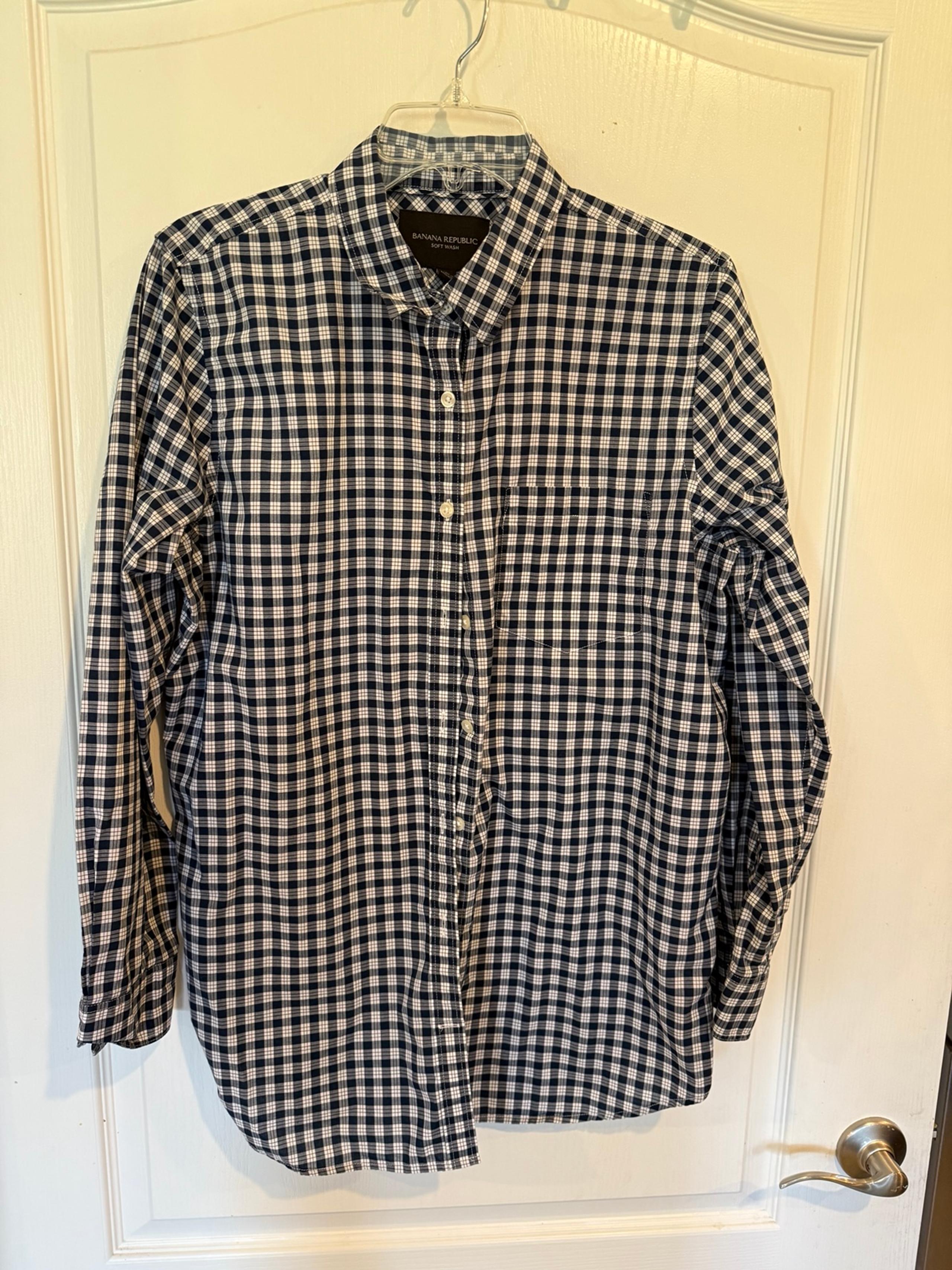 Banana Republic men’s blue & white plaid long sleeve button up shirt sz large