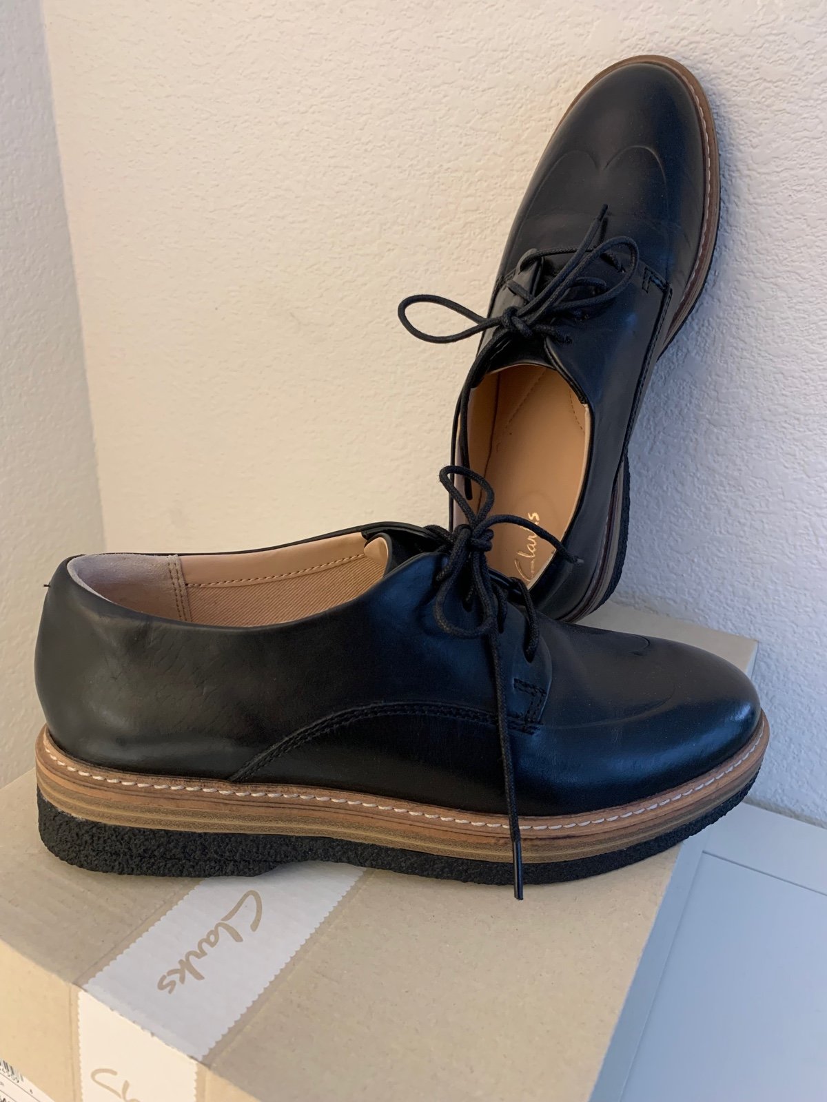 Clarks Zante Zara Oxford Shoes (Size 6 1/2)