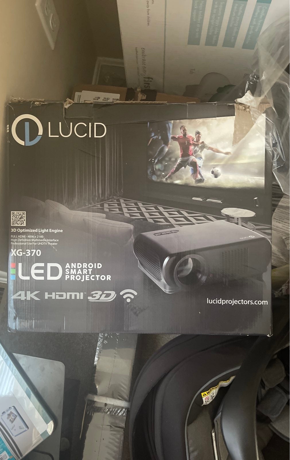 4k projector & 72 Self locking screen