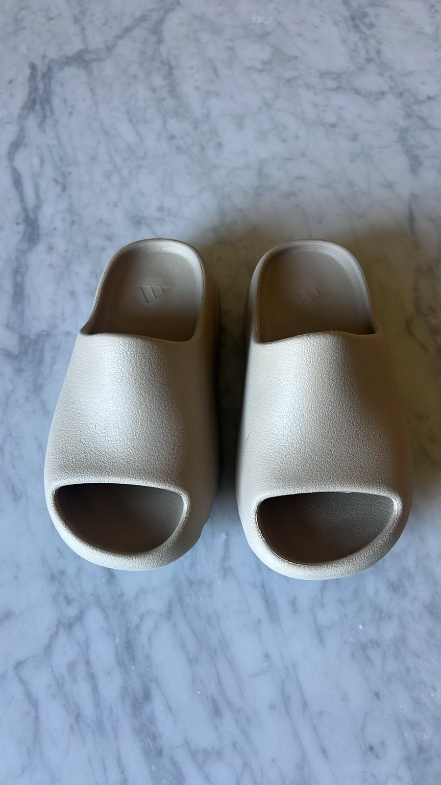 Yeezy kids size 13 slides