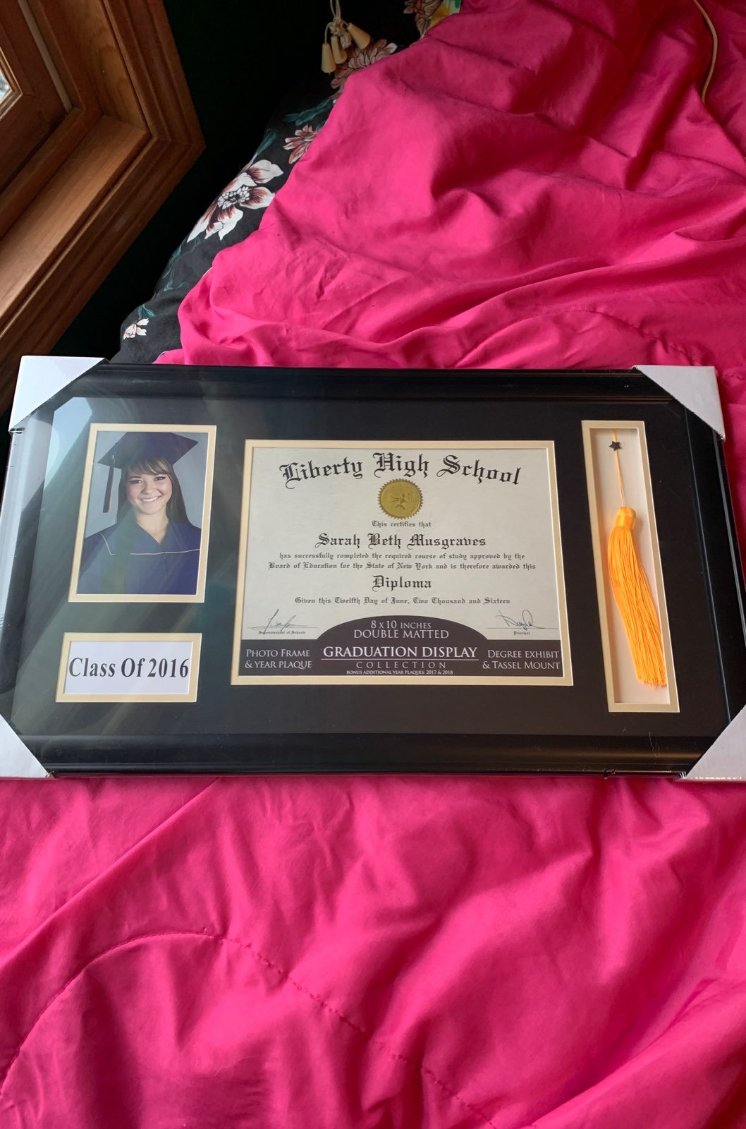 Graduation frame