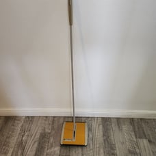 carpet cleaner