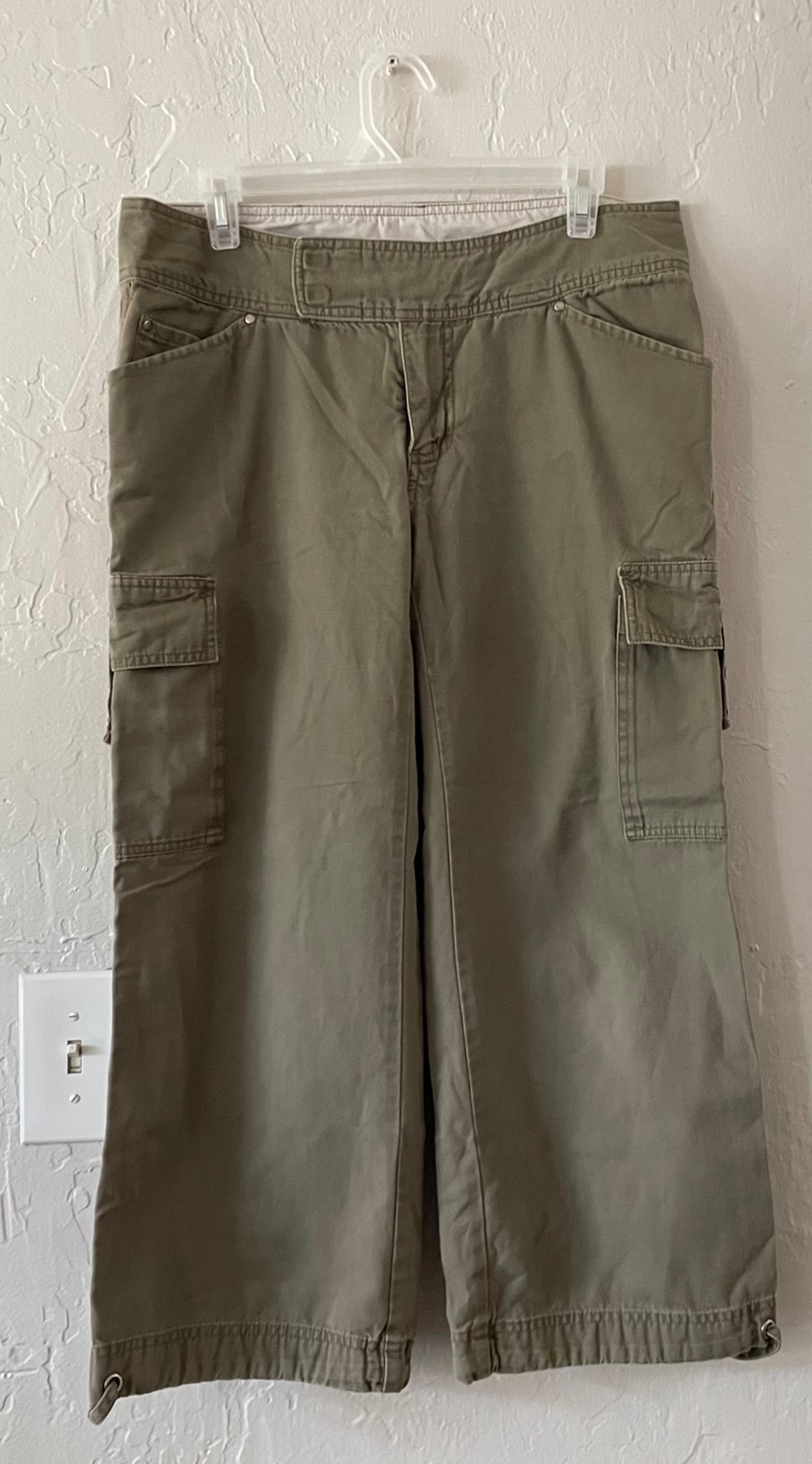 A5 Women’s Capri Pants Size 12 Army Green - The North Face