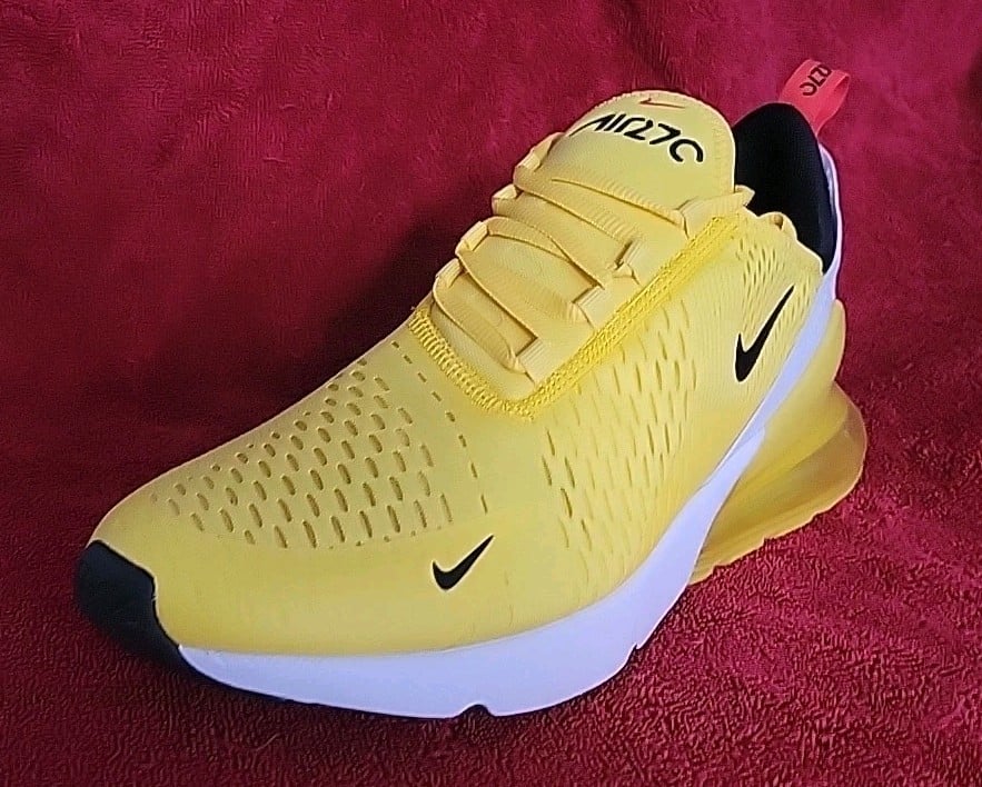 Nike Air Max 270 Yellow Strike Women's Athletic Shoes Sneakers Size 11.5 New