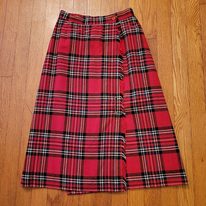 EJE 6 Red Plaid Wool Wrap Kilted Skirt Fringe Celtic Scottish Cosplay Costume