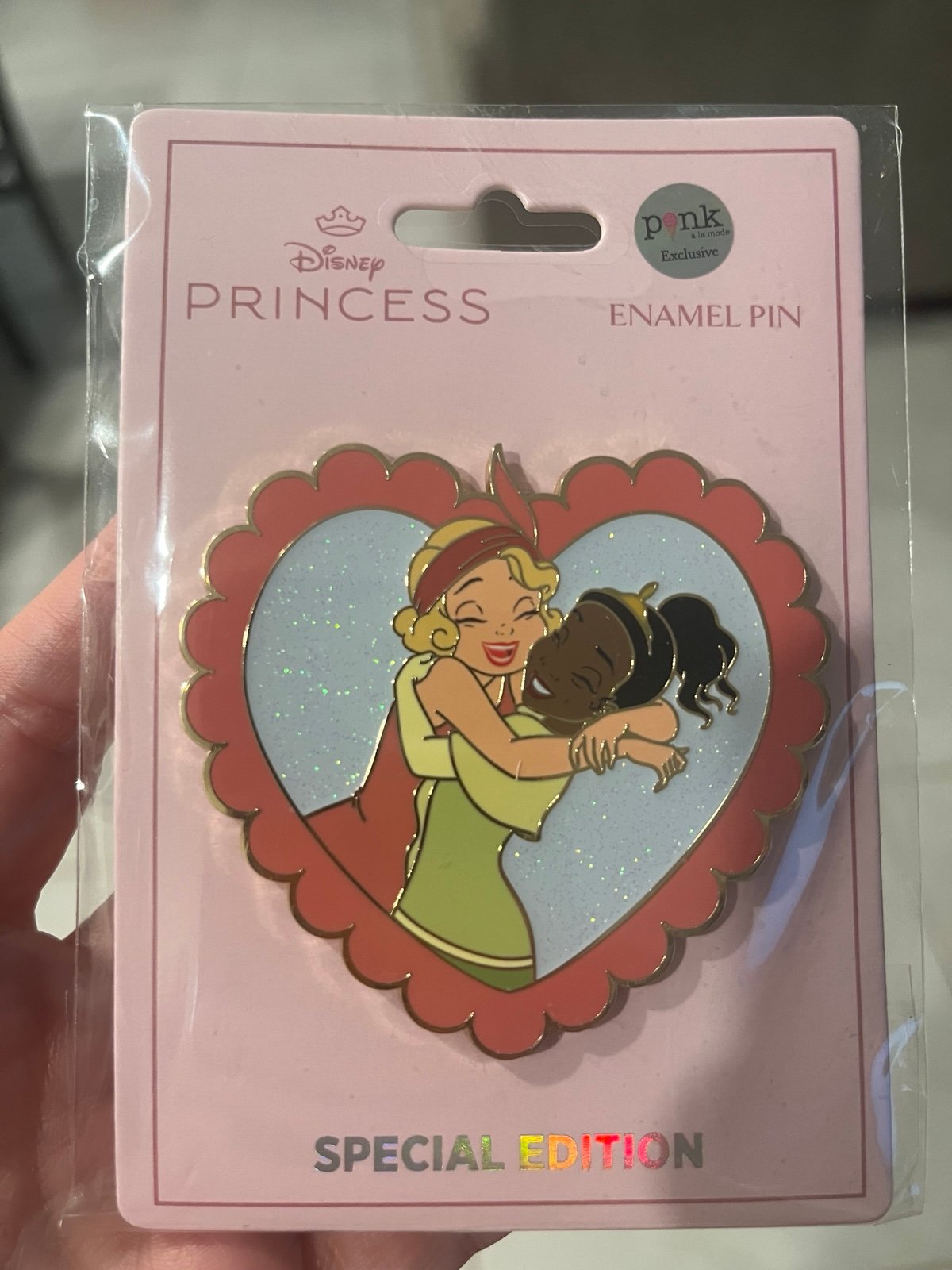 PALM Pink a la Mode Disney Princess and the Frog Bestie LE 200 Pin