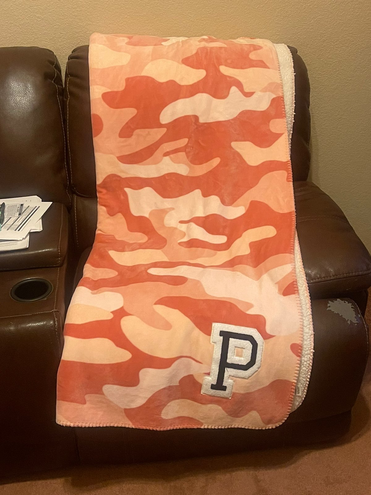 Awesome VS Pink P camo blanket