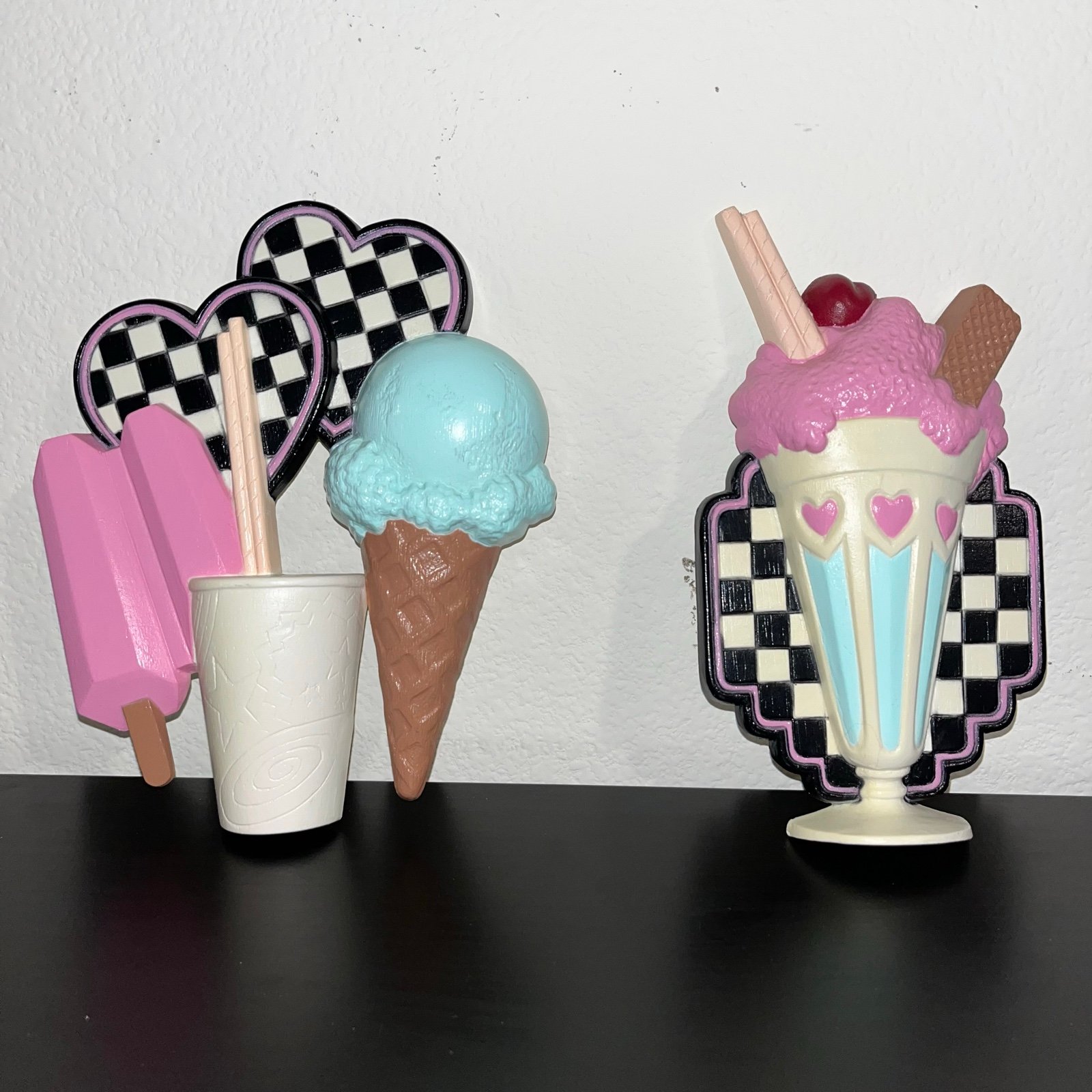 Vintage Wall decor - 1993 Burwood Products 1950s style ice cream shop diner