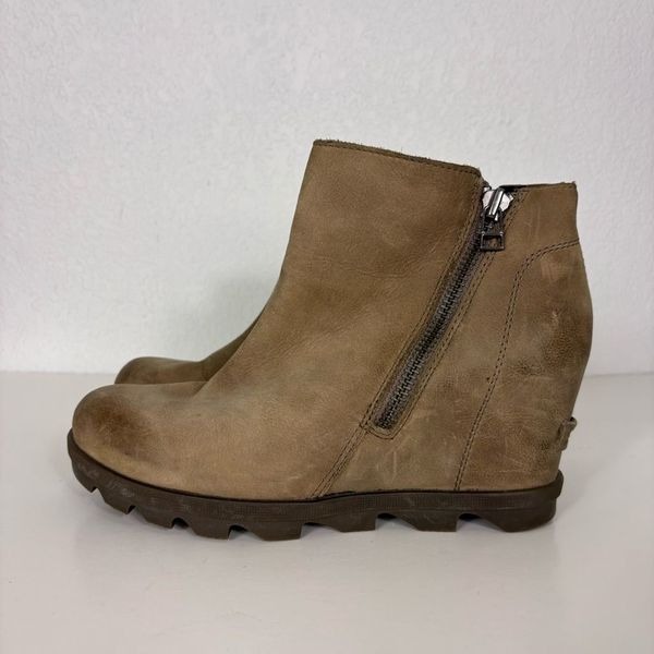 Sorel Tan Leather Zipper Side Wedge Ankle Booties Women’s Size 9