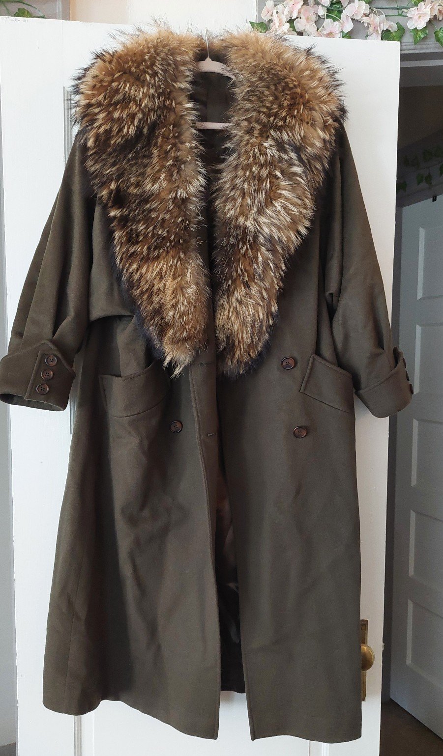 Vintage Gemini Army Green 100% Wool Trench Coat with Raccoon Finncoon Fur Collar