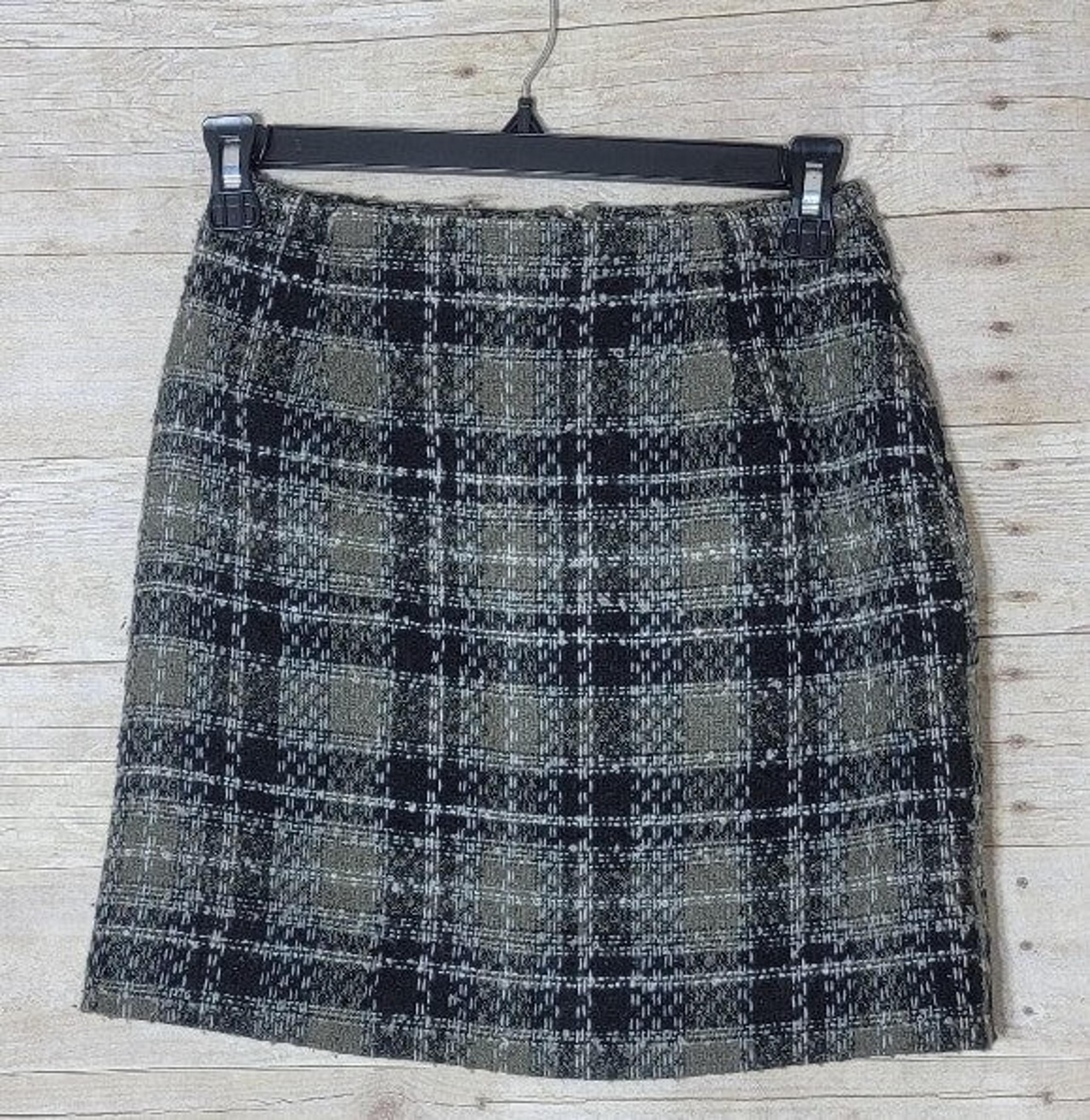 grey plaid mini skirt, size 2 - Petite Sophisticate