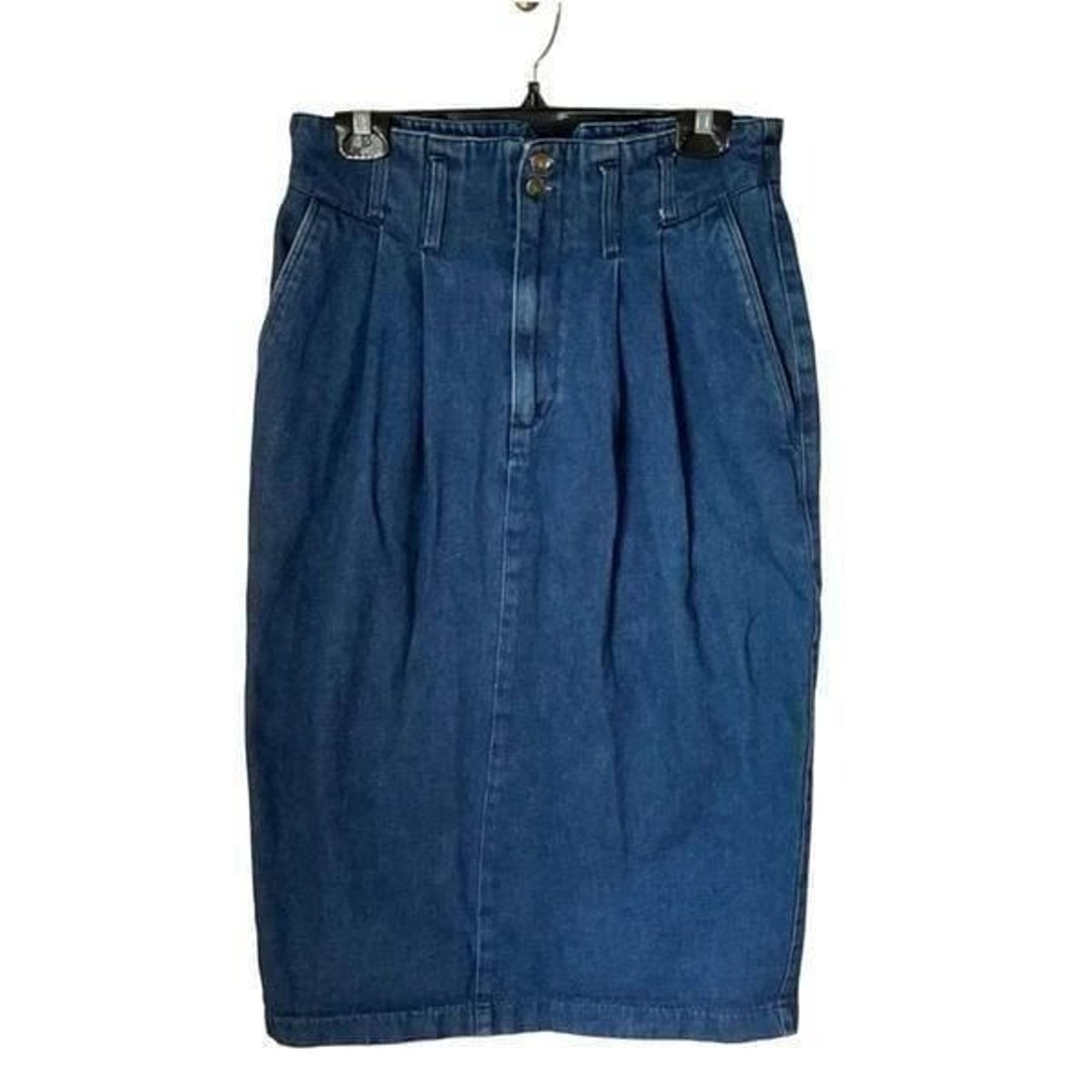 Vintage 80’s Sasson Denim Midi Skirt. Pockets! Ooh la la sasson!