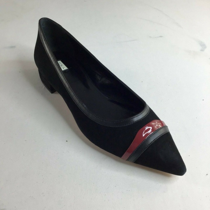 FURLA Women's Black Leather Classic Pointed Toe Pumps Euro Size 39 (US 8)