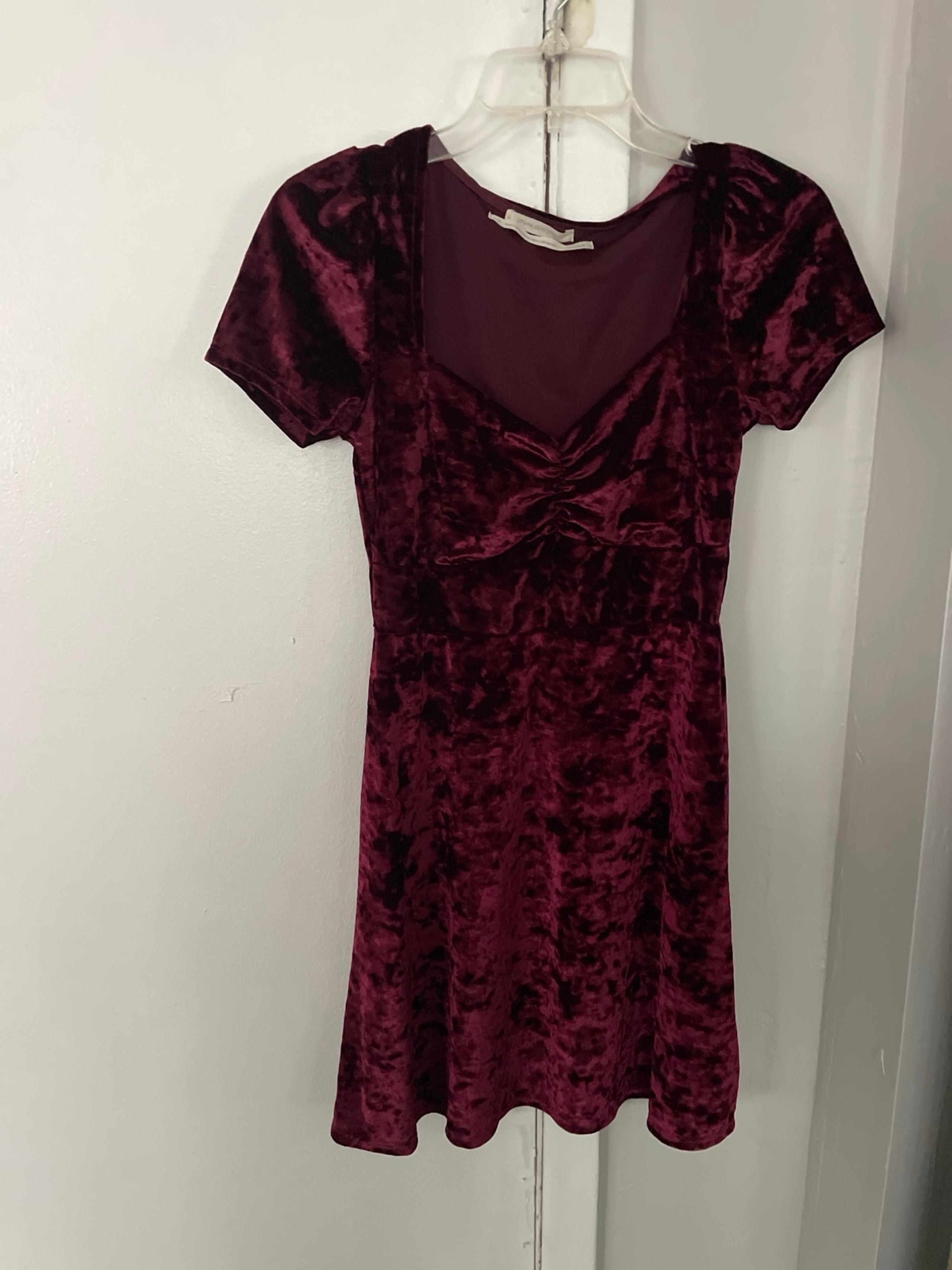 Velvet short sleeve mini dress - Urban Outfitters