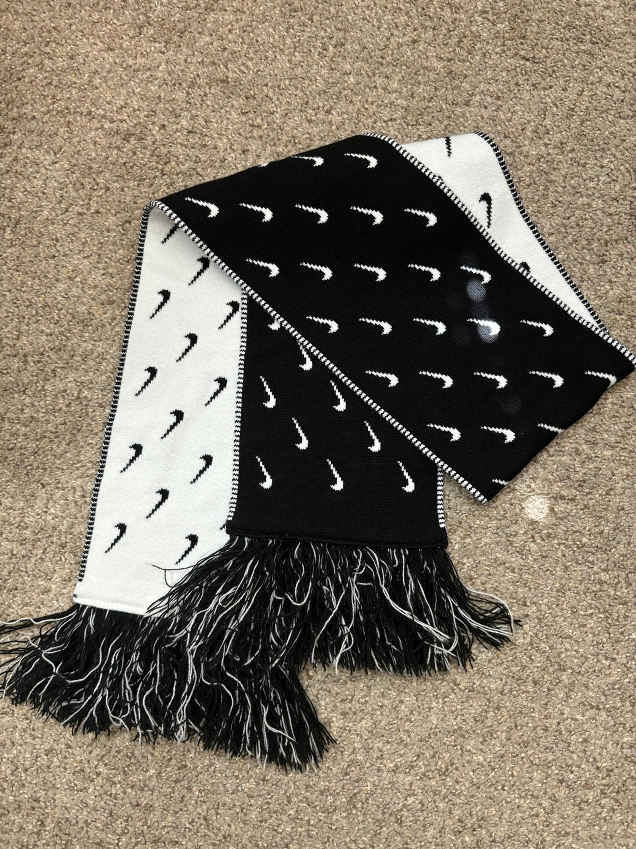 Nike scarf
